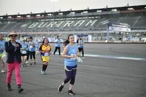 BIB: 0853
                            <button type="button" onclick="openModal(10466992)" class="btn btn-primary btn-sm float-right btn-popup" data-toggle="modal" data-target=".modal-high-quality">
                        <i class="fas fa-shopping-cart"></i> Add to Cart
                    </button>
                                            <button type="button" onclick="isThisMe(10466992, true)" class="btn btn-success btn-sm float-right btn-popup btn-isme hidden" data-toggle="tooltip" data-placement="bottom" title="นี่คือรูปของคุณใช่ไหม คลิกที่นี่เพื่อเอาเข้าอัลบั้ม">
                        <i class="fas fa-plus"></i> Add to album
                    </button>
                    <button type="button" onclick="isThisMe(10466992, false)" class="btn btn-warning btn-sm float-right btn-popup btn-isnotme hidden">
                        <i class="fas fa-ban"></i> Remove from album
                    </button>